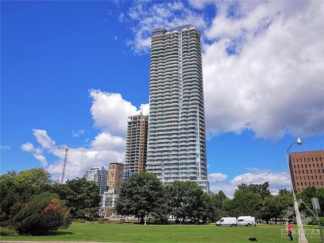 3303 - 805 Carling Avenue, Condo with 1 bedrooms, 1 bathrooms and null parking in Ottawa ON | Image 2