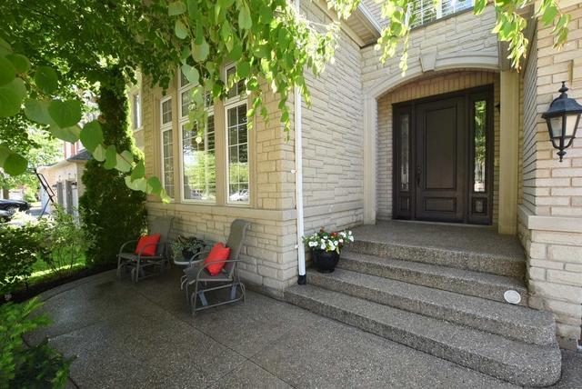 1210 Lindenrock Dr, House detached with 4 bedrooms, 4 bathrooms and 5 parking in Oakville ON | Image 23