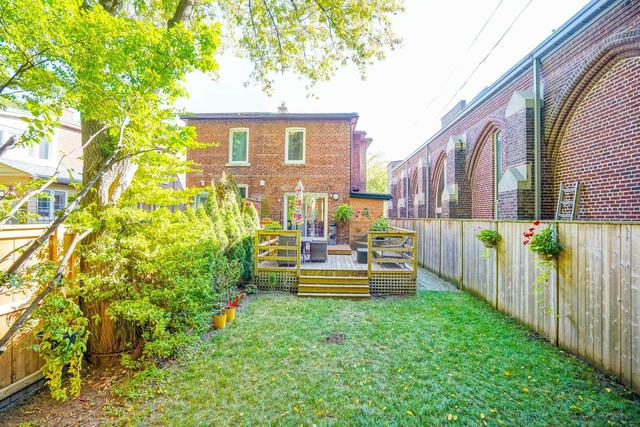 158 Wineva Ave, House semidetached with 3 bedrooms, 3 bathrooms and 1 parking in Toronto ON | Image 32