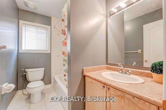 3440 Sunlight St, House detached with 2 bedrooms, 3 bathrooms and 2 parking in Mississauga ON | Image 33