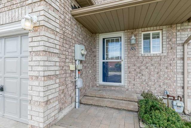 55 Courtney Cres, House attached with 2 bedrooms, 2 bathrooms and 4 parking in Barrie ON | Image 36