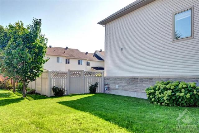 100 Prem Circle, Townhouse with 3 bedrooms, 3 bathrooms and 2 parking in Ottawa ON | Image 30