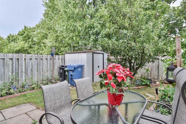 11 - 527 Woodlawn Rd E, Townhouse with 3 bedrooms, 2 bathrooms and 1 parking in Guelph ON | Image 38