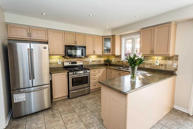 233 Featherstone Rd, House detached with 3 bedrooms, 4 bathrooms and 1 parking in Milton ON | Image 11