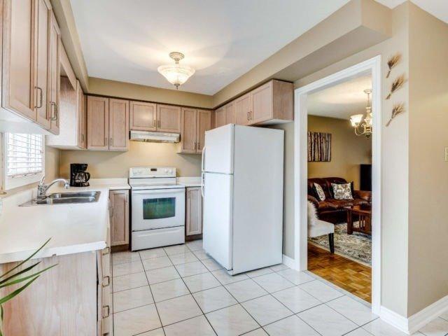 80 Black Oak Dr, House detached with 3 bedrooms, 4 bathrooms and 4 parking in Brampton ON | Image 7