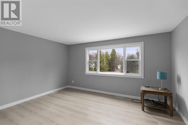 39 Superior St, House detached with 3 bedrooms, 1 bathrooms and null parking in Algoma, Unorganized, North Part ON | Image 5