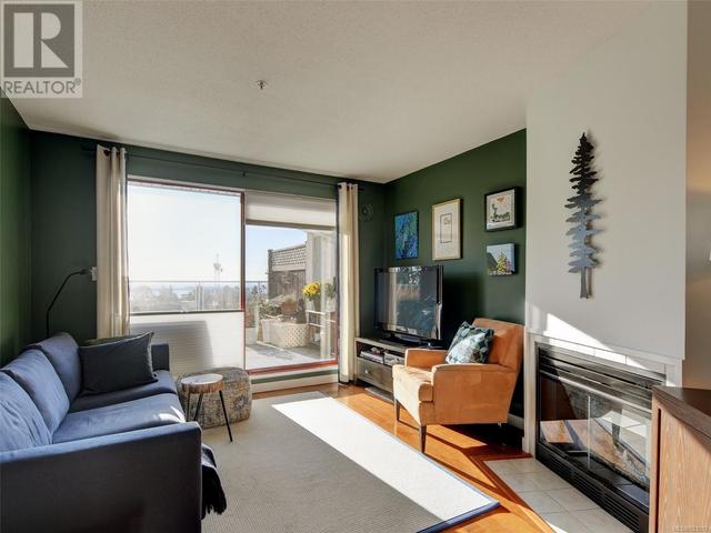 301 - 873 Esquimalt Rd, House attached with 2 bedrooms, 2 bathrooms and 1 parking in Esquimalt BC | Card Image