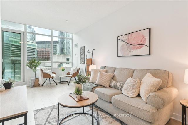 215 - 361 Front St W, Condo with 2 bedrooms, 2 bathrooms and 1 parking in Toronto ON | Image 4