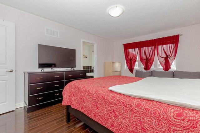 7 Pendulum Circ, House attached with 3 bedrooms, 4 bathrooms and 3 parking in Brampton ON | Image 11