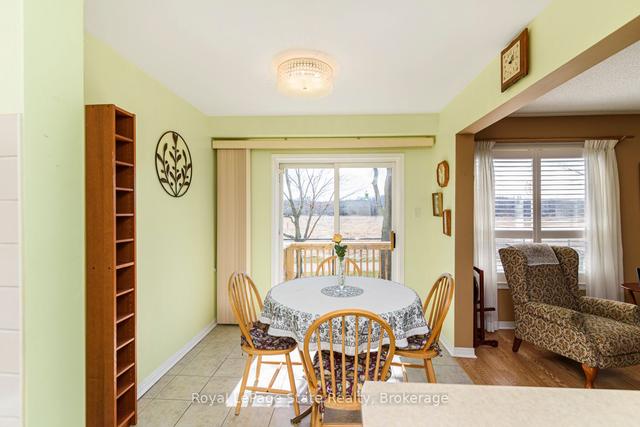 32 - 800 Paramount Dr, Townhouse with 3 bedrooms, 3 bathrooms and 2 parking in Hamilton ON | Image 4