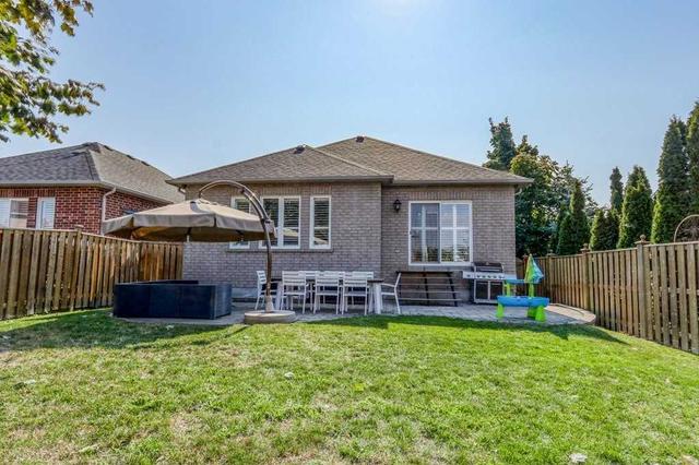 16 Temple West Cres, House detached with 3 bedrooms, 3 bathrooms and 5 parking in Ajax ON | Image 35