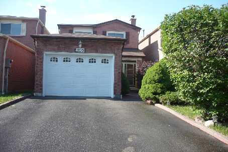 205 Roxanne Cres, House detached with 4 bedrooms, 4 bathrooms and 4 parking in Toronto ON | Image 1