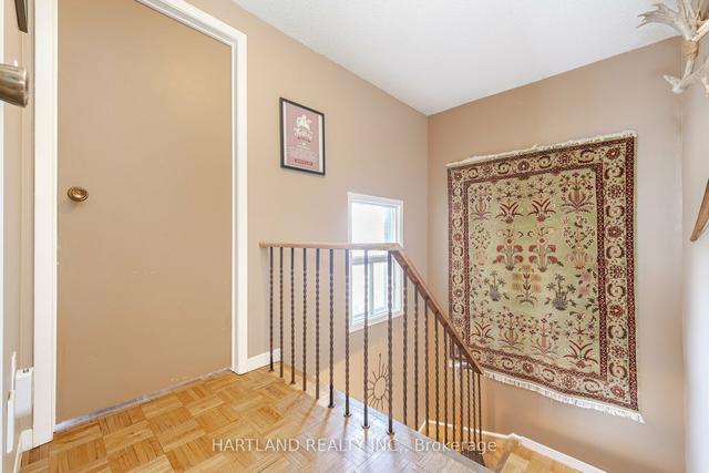 2118 Bosack Crt, House detached with 3 bedrooms, 2 bathrooms and 3 parking in Mississauga ON | Image 8