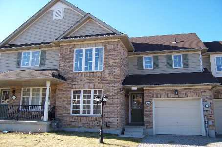 104 Thrushwood Dr, House attached with 3 bedrooms, 3 bathrooms and 2 parking in Barrie ON | Image 1