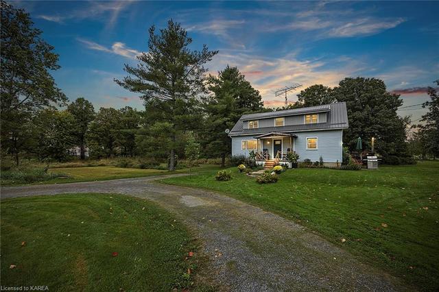 5704 Bellrock Road, House detached with 4 bedrooms, 1 bathrooms and 7 parking in South Frontenac ON | Image 1
