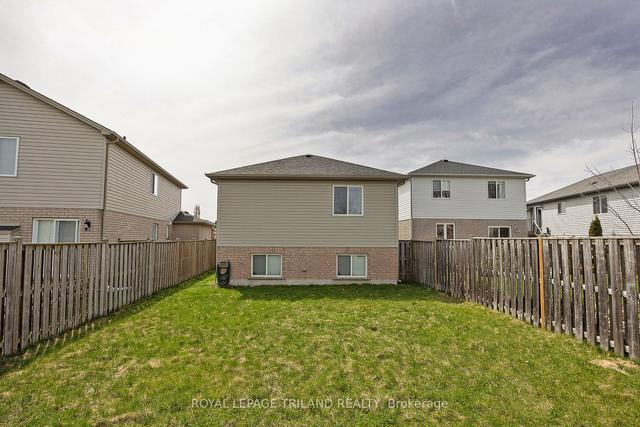 1876 Father Dalton Ave, House detached with 2 bedrooms, 2 bathrooms and 3 parking in London ON | Image 33