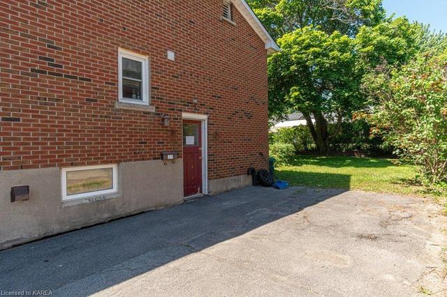 1161 Johnson Street, House detached with 3 bedrooms, 2 bathrooms and null parking in Kingston ON | Image 24