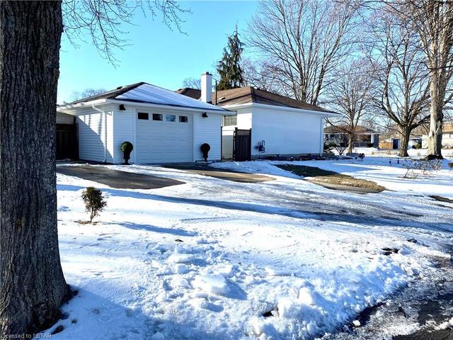 1157 Wilson Drive, House detached with 3 bedrooms, 2 bathrooms and null parking in Sarnia ON | Image 40