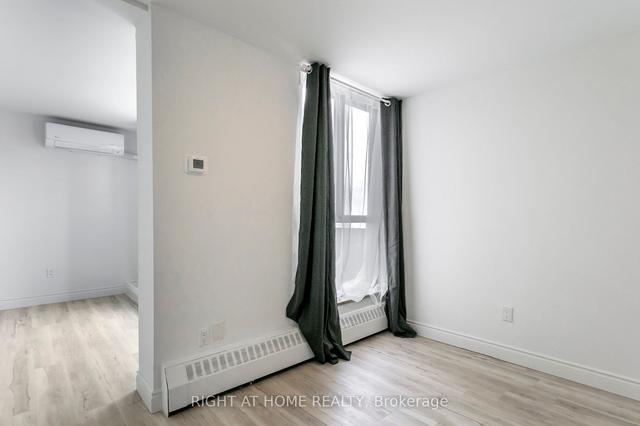 818 - 60 Southport St, Condo with 2 bedrooms, 1 bathrooms and 1 parking in Toronto ON | Image 5