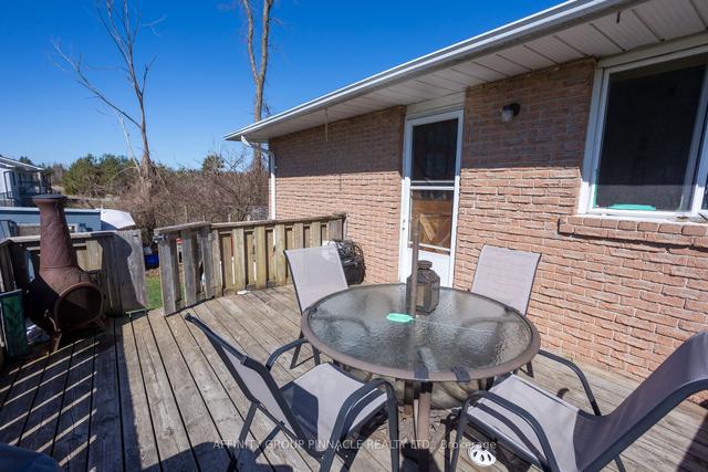 940 Portage Rd, House detached with 3 bedrooms, 1 bathrooms and 12 parking in Kawartha Lakes ON | Image 39