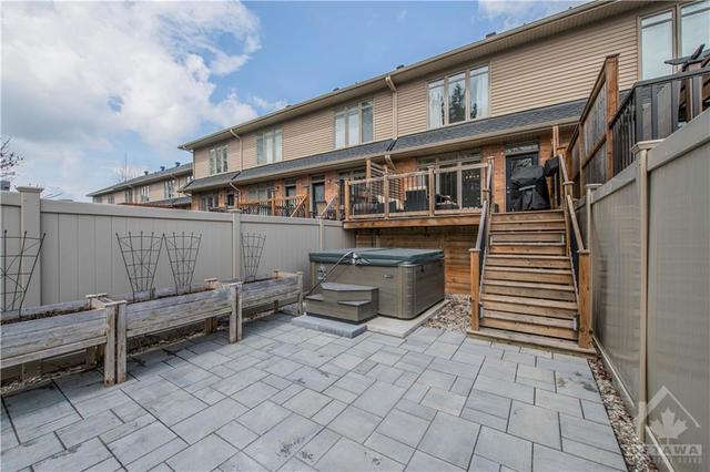 104 Lionel Private, Townhouse with 2 bedrooms, 3 bathrooms and 3 parking in Ottawa ON | Image 30