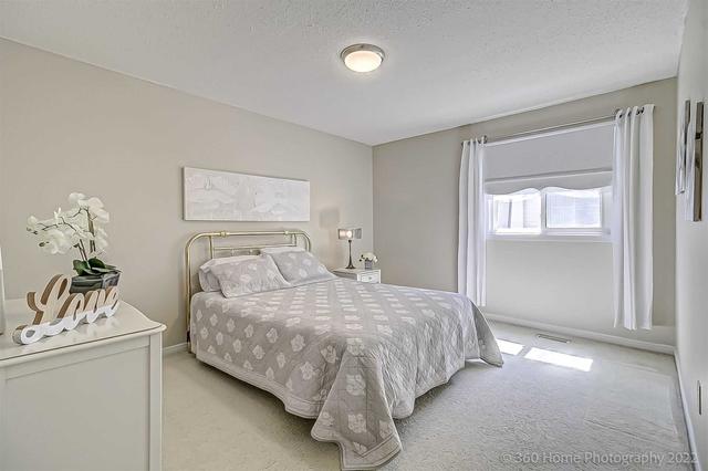7 Marchmount Cres, House detached with 5 bedrooms, 4 bathrooms and 6 parking in Brampton ON | Image 9