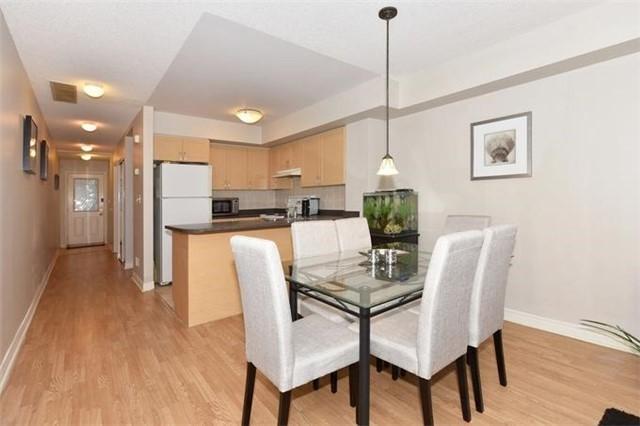 8 - 55 Cedarcroft Blvd, Townhouse with 3 bedrooms, 2 bathrooms and 1 parking in Toronto ON | Image 2