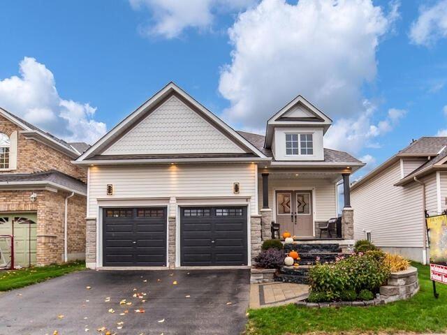 8 Tunney Pl, House detached with 3 bedrooms, 3 bathrooms and 4 parking in Whitby ON | Image 12