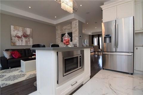 104 Delroy Rd, House detached with 3 bedrooms, 4 bathrooms and 1 parking in Toronto ON | Image 8