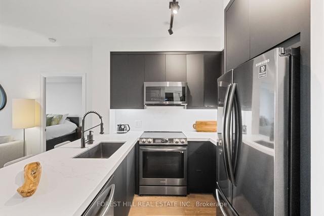 902 - 500 St Clair Ave W, Condo with 2 bedrooms, 2 bathrooms and 1 parking in Toronto ON | Image 19