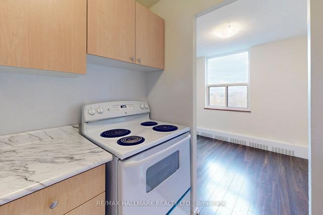 707 - 90 Ling Rd, Condo with 3 bedrooms, 2 bathrooms and 1 parking in Toronto ON | Image 10