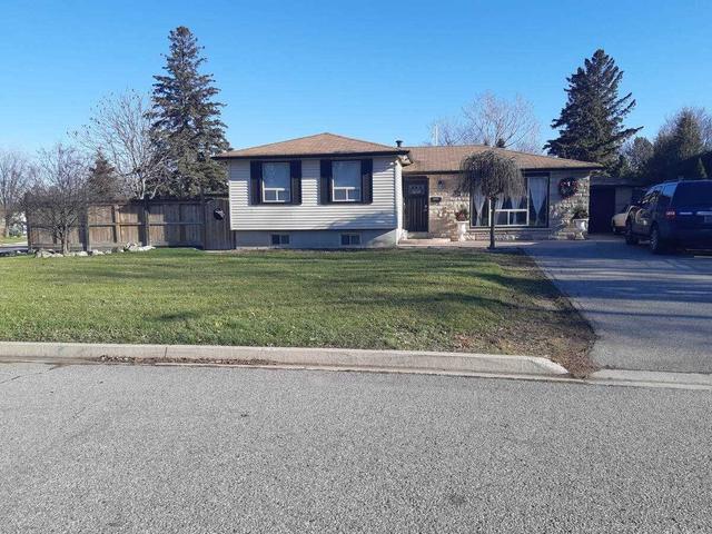 33 Deerfield Cres, House detached with 3 bedrooms, 2 bathrooms and 8 parking in Brampton ON | Image 39