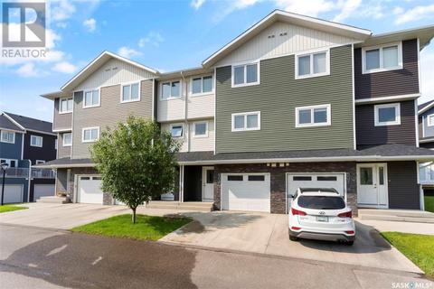 201 - 315 Kloppenburg Link, House attached with 3 bedrooms, 3 bathrooms and null parking in Saskatoon SK | Card Image
