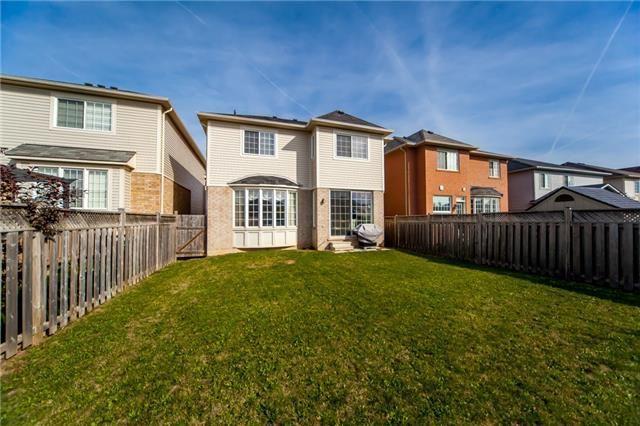 982 Vickerman Way, House detached with 4 bedrooms, 3 bathrooms and 1 parking in Milton ON | Image 18