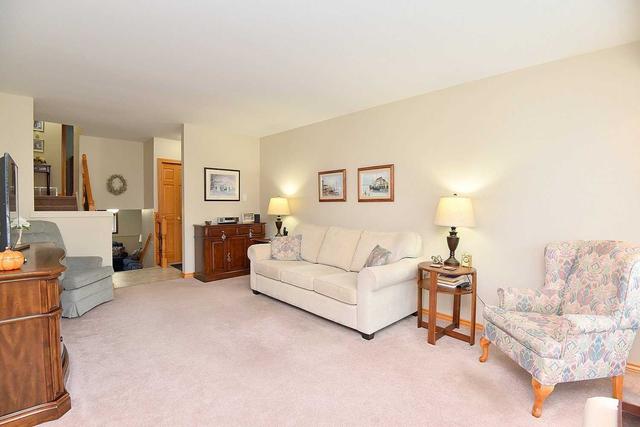 58 Nova Dr, House detached with 3 bedrooms, 2 bathrooms and 4 parking in Hamilton ON | Image 31