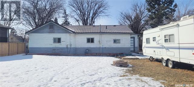 110 4th Street E, House detached with 3 bedrooms, 1 bathrooms and null parking in Meadow Lake SK | Image 15