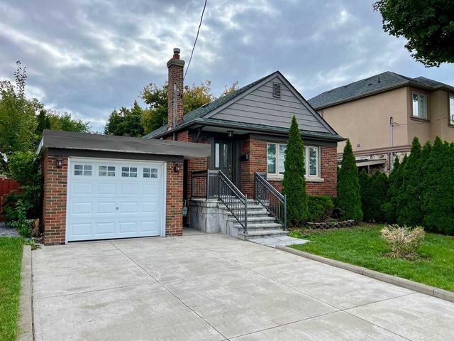 65 Princemere Cres, House detached with 2 bedrooms, 2 bathrooms and 5 parking in Toronto ON | Image 1