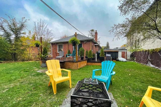 upper - 28 Irvington Cres, House detached with 3 bedrooms, 1 bathrooms and 2 parking in Toronto ON | Image 31