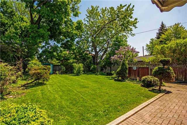 363 Dawes Rd, House detached with 2 bedrooms, 1 bathrooms and 4 parking in Toronto ON | Image 17