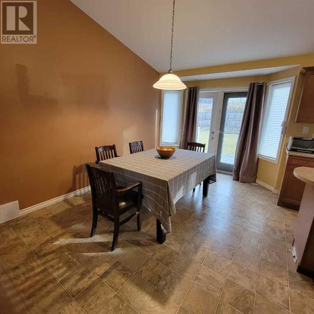 7013 99 Street, House detached with 4 bedrooms, 2 bathrooms and 4 parking in Peace River AB | Image 13