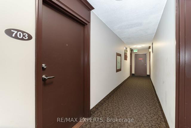703 - 530 Lolita Gdns, Condo with 3 bedrooms, 1 bathrooms and 1 parking in Mississauga ON | Image 16