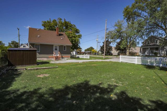70 Whyte Ave N, House detached with 2 bedrooms, 1 bathrooms and 2 parking in Thorold ON | Image 21