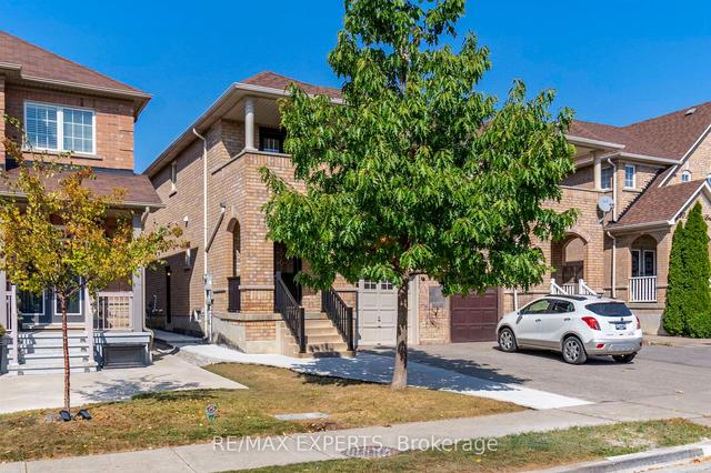 54 Mediterra Dr, House semidetached with 3 bedrooms, 3 bathrooms and 3 parking in Vaughan ON | Image 23