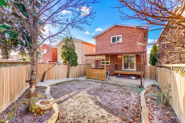 11 Adam St, House detached with 3 bedrooms, 4 bathrooms and 6 parking in Brampton ON | Image 20