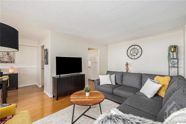 907 - 665 Bathgate Drive, Condo with 2 bedrooms, 1 bathrooms and 1 parking in Ottawa ON | Image 6