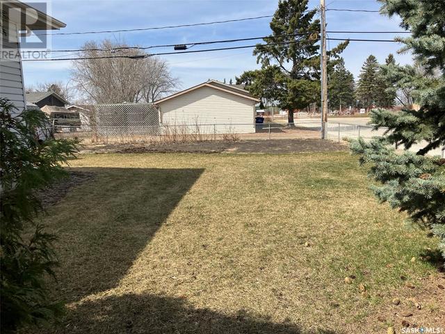 1125 1st Street W, House detached with 4 bedrooms, 3 bathrooms and null parking in Carrot River SK | Image 47