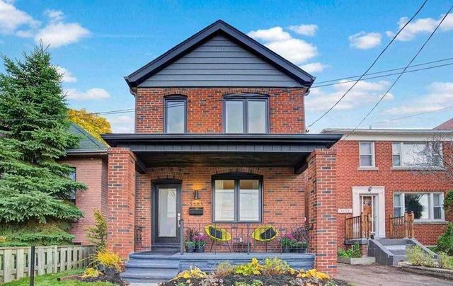 2353 Gerrard St E, House detached with 3 bedrooms, 2 bathrooms and 1 parking in Toronto ON | Image 1