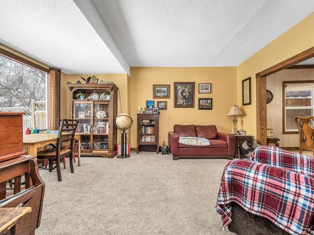 836 7 Street S, House detached with 3 bedrooms, 2 bathrooms and null parking in Lethbridge AB | Image 6