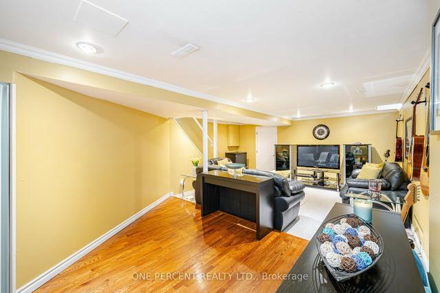 150 Sunforest Dr, House detached with 3 bedrooms, 2 bathrooms and 5 parking in Brampton ON | Image 25