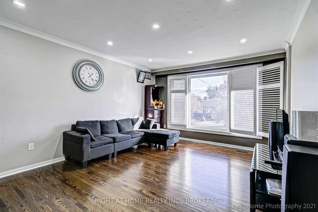 46 Tobermory Dr, House detached with 3 bedrooms, 3 bathrooms and 6 parking in Toronto ON | Image 19